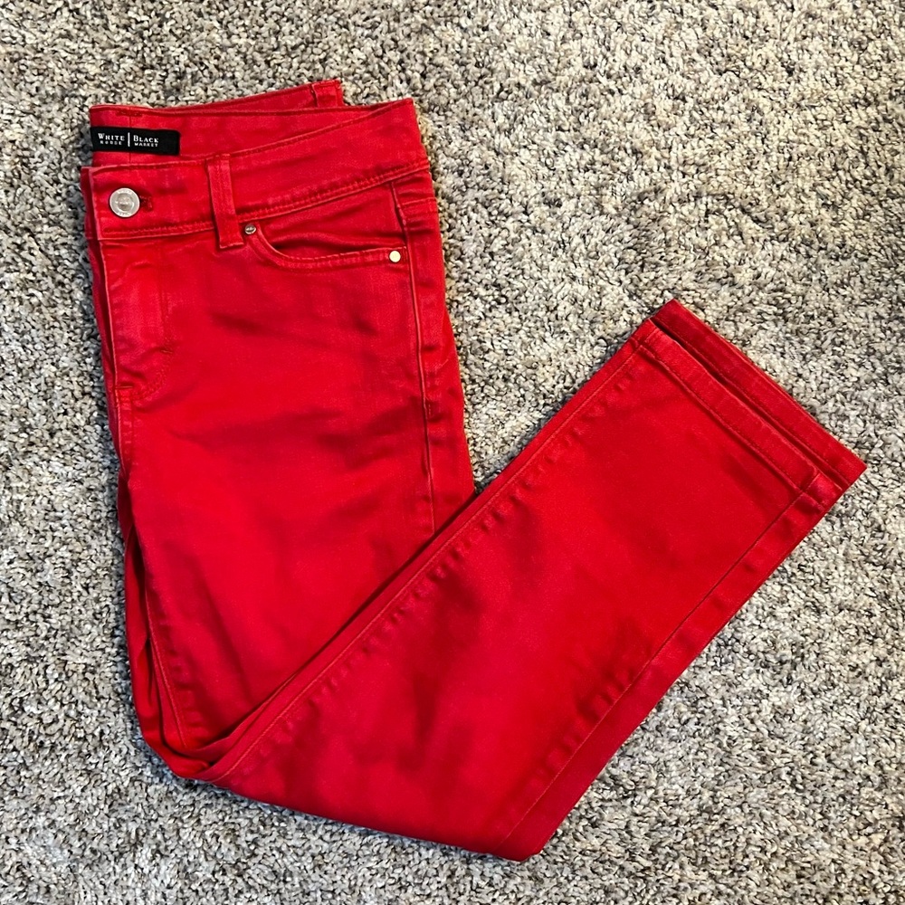 ❤️ White House Black Market Bright Red Capri - Picture 3 of 7